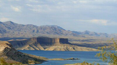 Wakeboarding, Waterskiing, and Cable Wake Parks in Temple Bar: Temple Bar Marina on Lake Mead