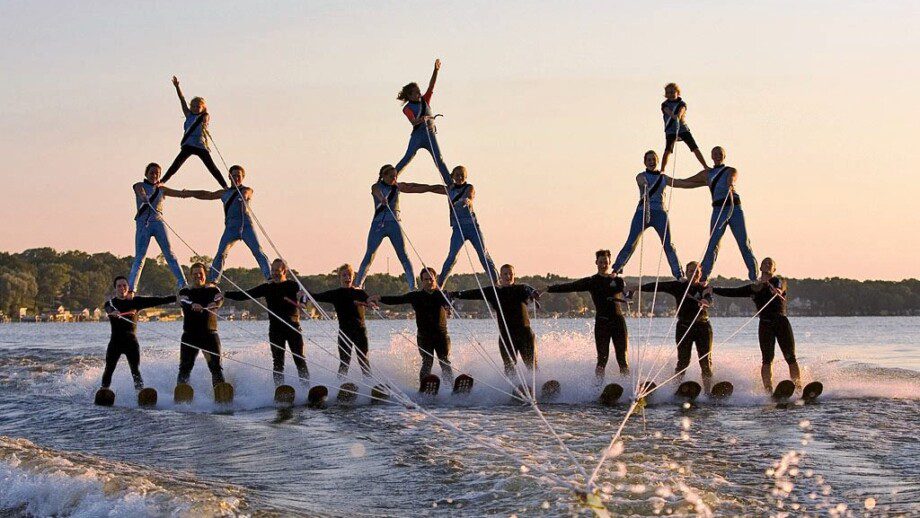 Pewaukee Lake Water Ski Club