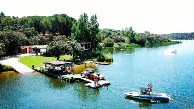 Wakeboarding, Waterskiing, and Cable Wake Parks in Valdemorillo: Club de Esqui Nautico y Wakeboard
