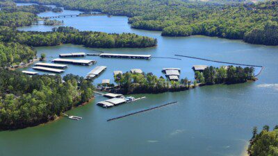 Wakeboarding, Waterskiing, and Cable Wake Parks in Cartersville: Paradise Rental Boats / Park Marina