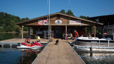 Wakeboarding, Waterskiing, and Cable Wake Parks in Kirby: Self Creek Marina