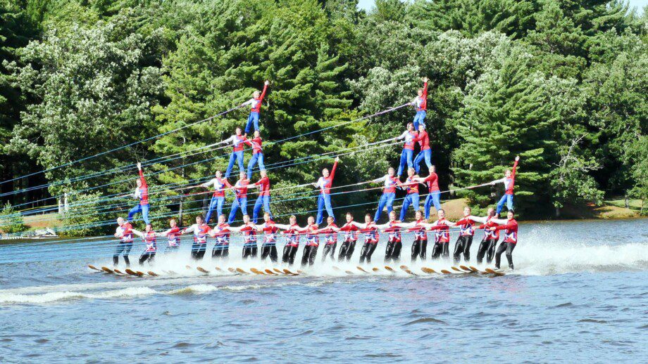 Badgerland Water Ski Show Team