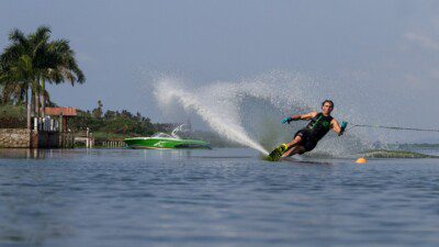 Wakeboarding, Waterskiing, and Cable Wake Parks in Acapulco: Entre Dos Aguas