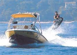 Water Sport Clubs in France: Ski Nautique Club Neptune / G.D. Organisation