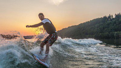 Wakeboarding, Waterskiing, and Cable Wake Parks in Windorf: XWake Professional Watersports