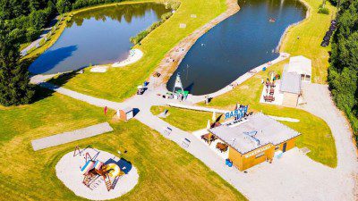 Wakeboarding, Waterskiing, and Cable Wake Parks in Lipno: RY:BAR