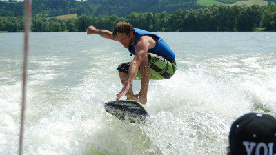 Wakeboarding, Waterskiing, and Cable Wake Parks in Amstetten: Definitiv Orange Watersports