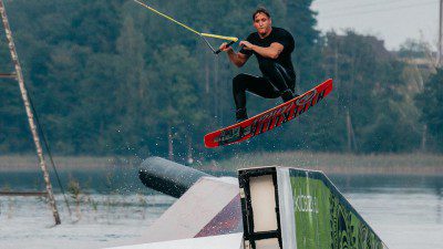 Wakeboarding, Waterskiing, and Cable Wake Parks in Suderve: Splash Wake Park