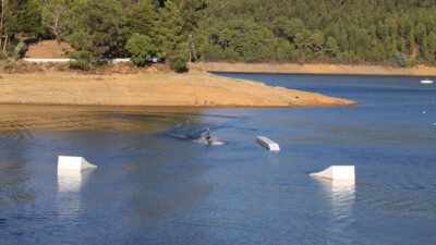 Wakeboarding, Waterskiing, and Cable Wake Parks in Tomar: Montes Wake Park